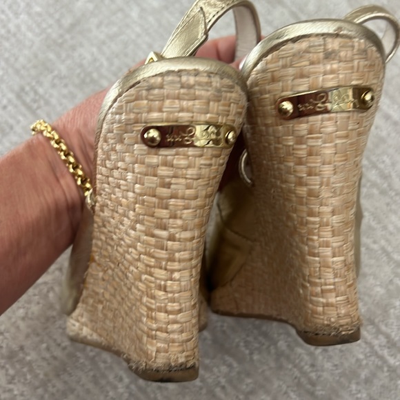 Lilly Pulitzer Kristen gold wedge size 7 - Picture 6 of 11